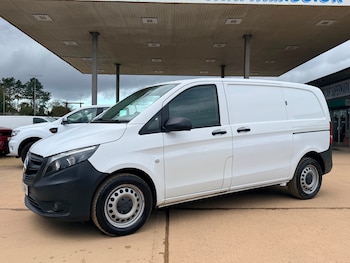 Used Mercedes-Benz Vito 2022 for sale - 77641007: Photo