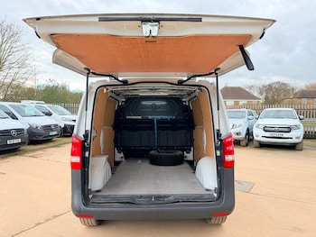 Used Mercedes-Benz Vito 2022 for sale - 77641007: Photo