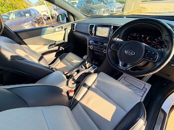 Used Kia Sportage 2017 for sale - 78393003: Photo