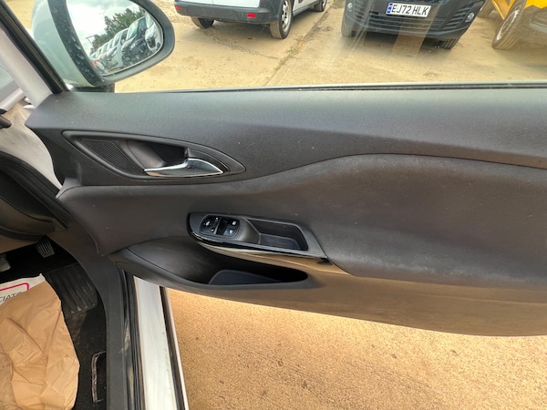 Used Vauxhall Corsa Van 2016 for sale - 75571384: Photo 40