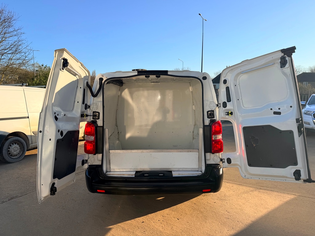 Used Vauxhall Vivaro 2020 for sale - 77532429: Photo 4