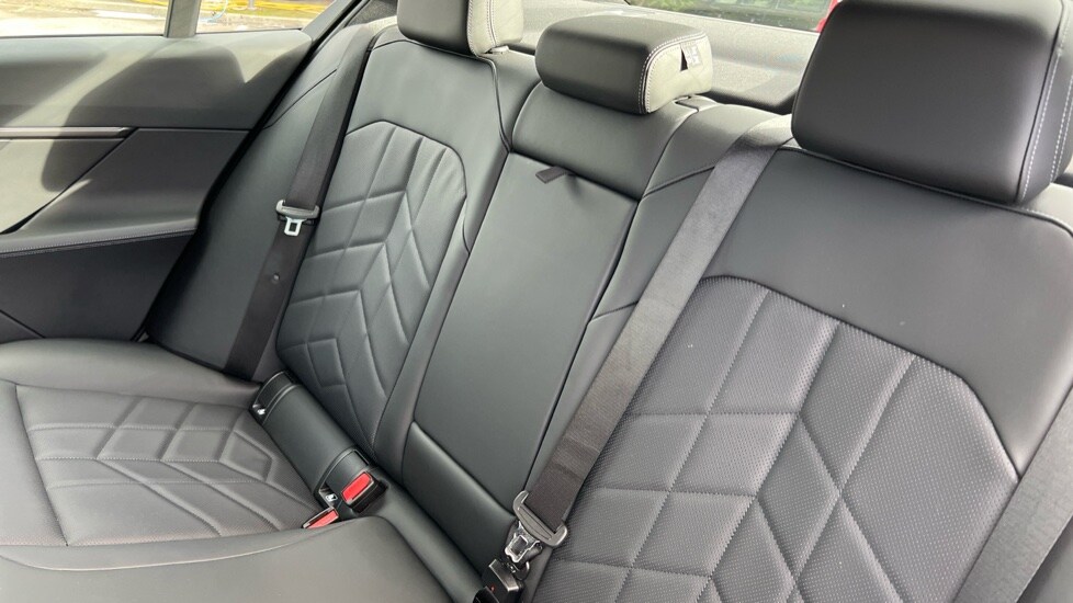 Used BMW i5 2025 for sale - 76328320: Photo 12