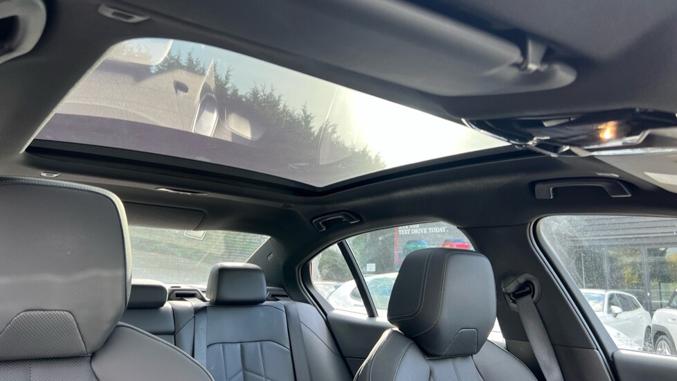 Used BMW i5 2025 for sale - 76328320: Photo 32