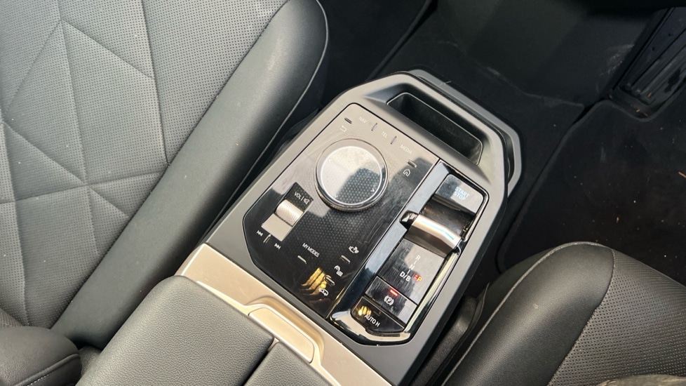 Used BMW iX 2022 for sale - 76773101: Photo 10