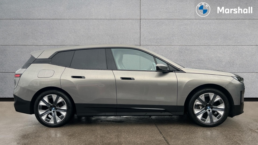 Used BMW iX 2022 for sale - 76773078: Photo 3