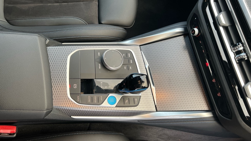 Used BMW i4 2022 for sale - 76773306: Photo 10