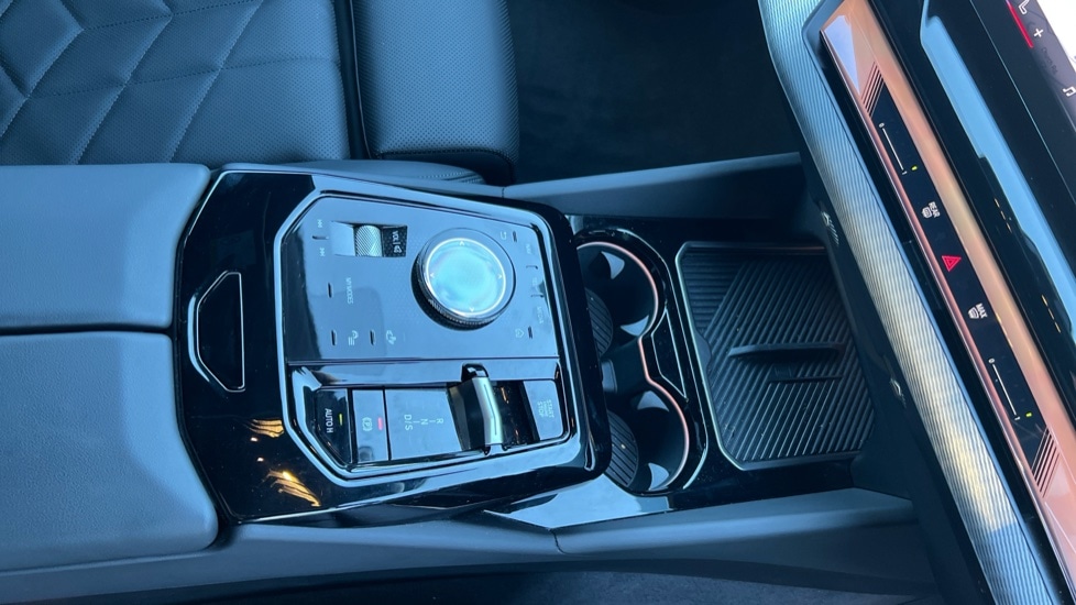 Used BMW 5 Series 2025 for sale - 76400801: Photo 10