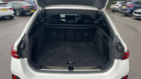 Used BMW 5 Series 2025 for sale - 76104117: Photo 13