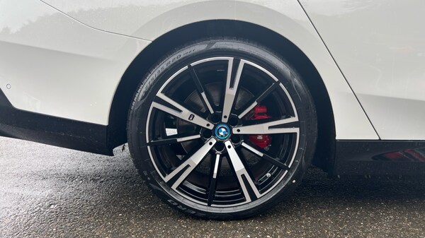 Used BMW 5 Series 2025 for sale - 76104117: Photo 27