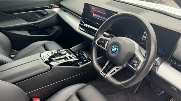 Used BMW 5 Series 2025 for sale - 76104117: Photo 6