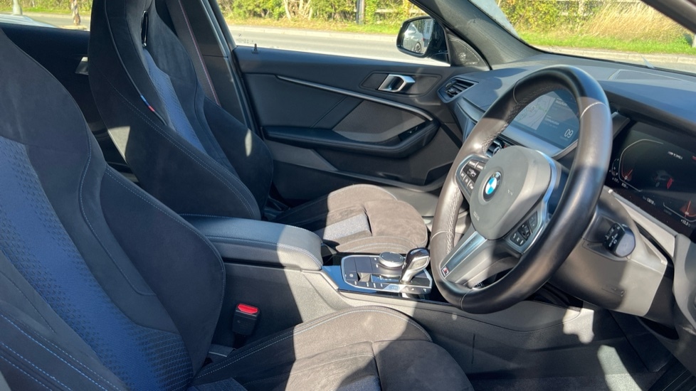 Used BMW 1 Series 2024 for sale - 76172459: Photo 11