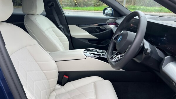 Used BMW i5 2025 for sale - 76289928: Photo 11
