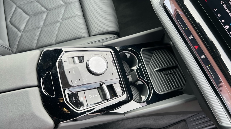 Used BMW 5 Series 2025 for sale - 76888824: Photo 10