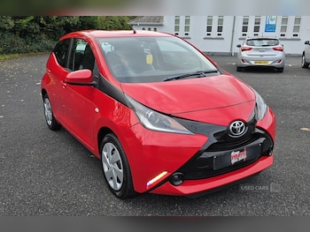 2016 - 1.0 VVT-i X-Play 5dr
