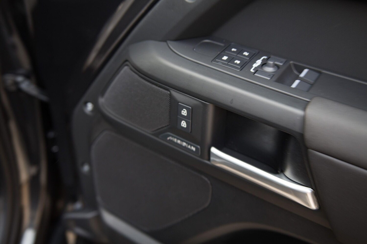 Used Land Rover Defender 110 for sale - 78092727: Photo 29