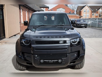 Used Land Rover Defender 110 2026 for sale - 78092727: Photo