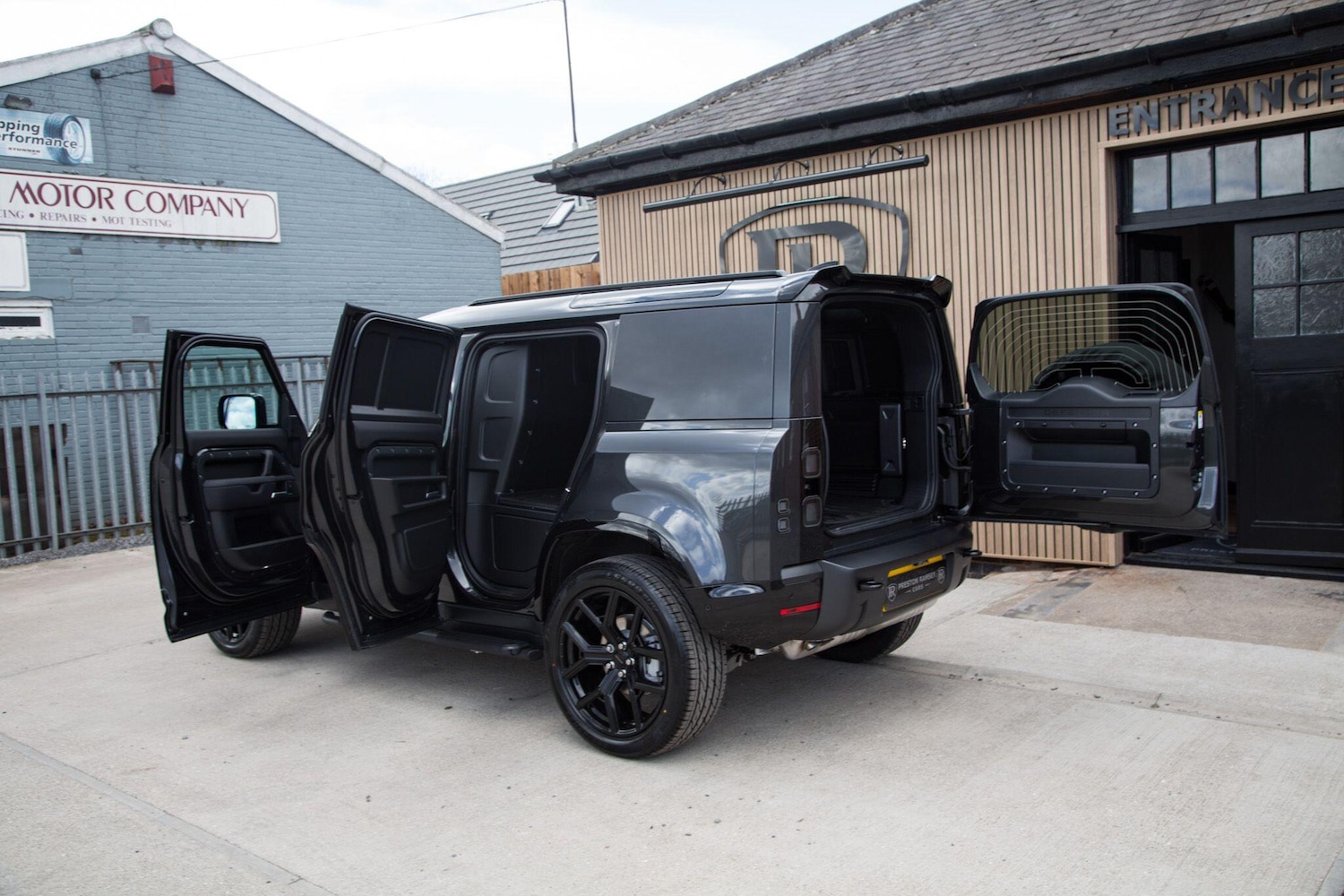 Used Land Rover Defender 110 for sale - 78092727: Photo 41