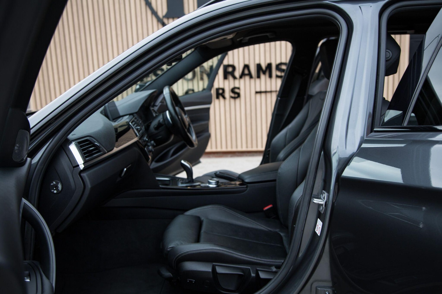 Used BMW 3 Series 2019 for sale - 78092730: Photo 30