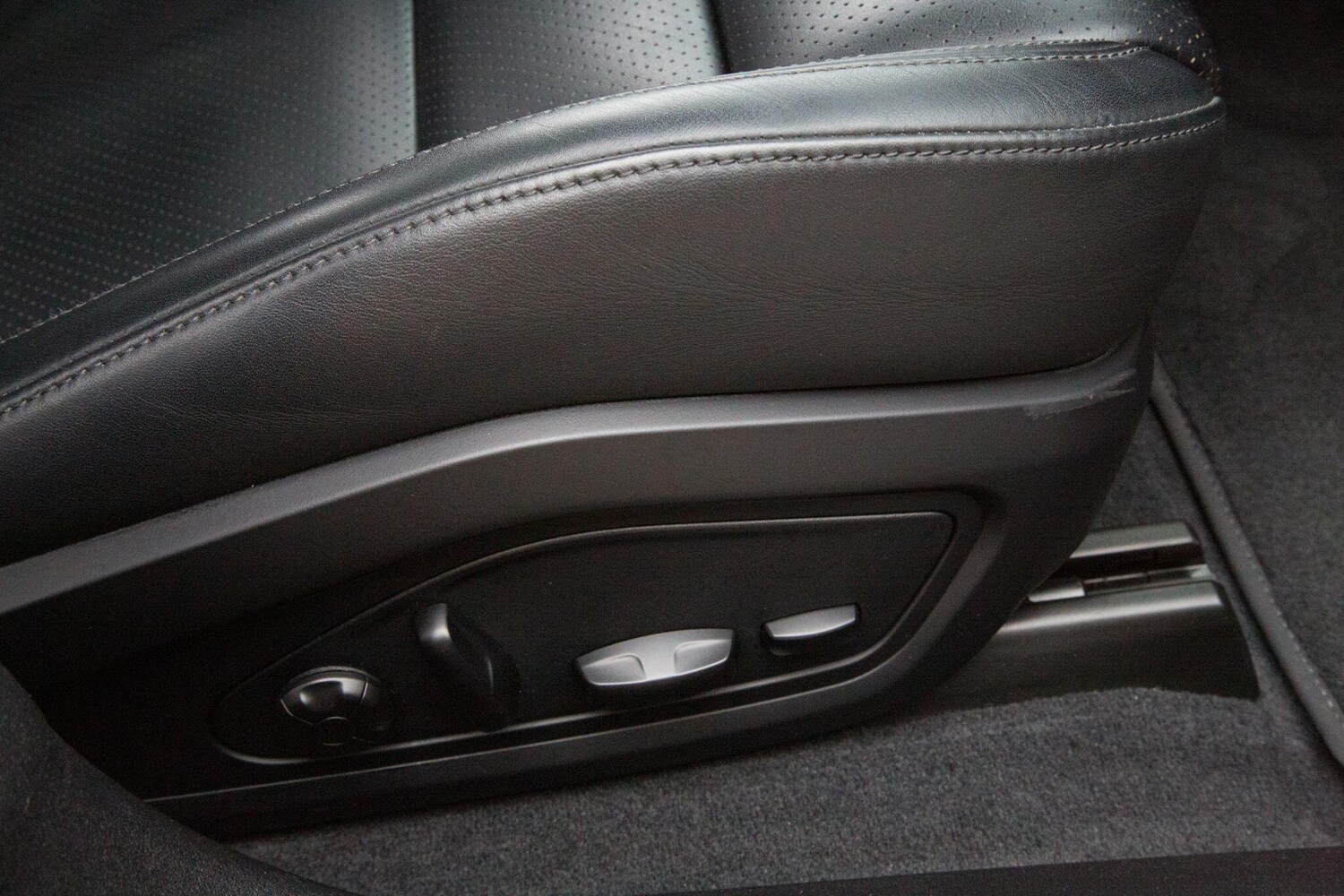 Used Porsche Taycan for sale - 78092740: Photo 38