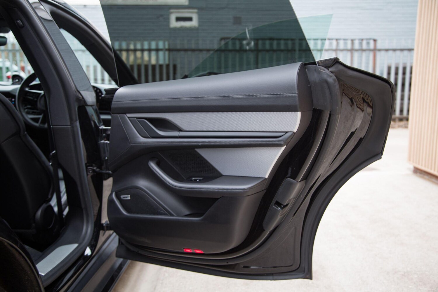 Used Porsche Taycan for sale - 78092740: Photo 41