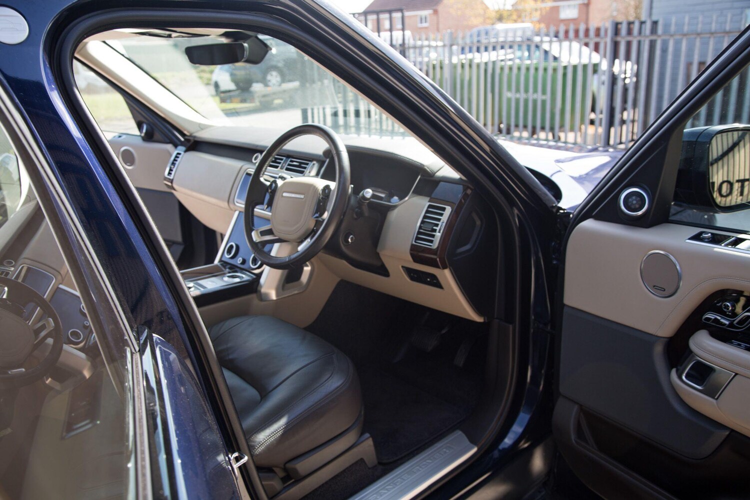 Used Land Rover Range Rover for sale - 78092732: Photo 16