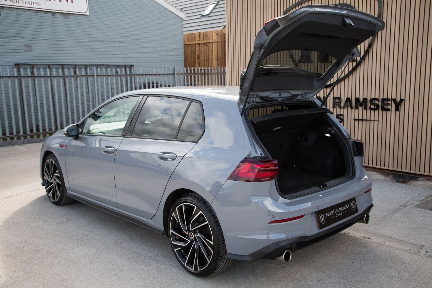 Used Volkswagen Golf 2020 for sale - 78099883: Photo 19