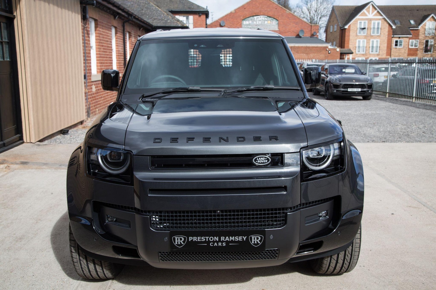 Used Land Rover Defender 110 for sale - 78170600: Photo 2