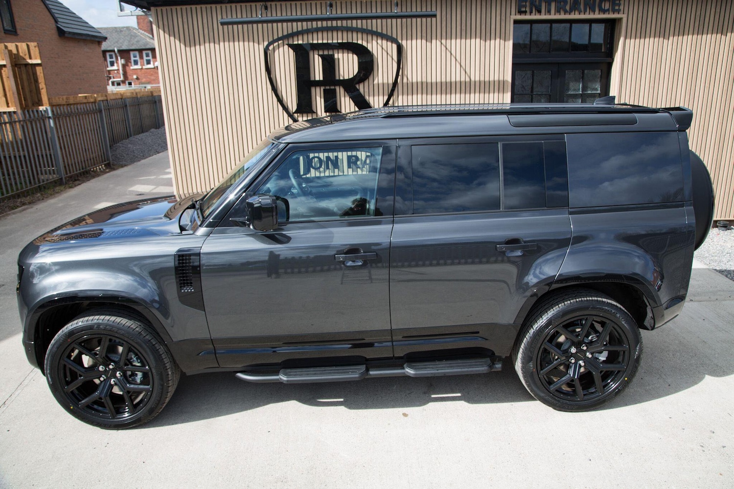 Used Land Rover Defender 110 for sale - 78170600: Photo 33