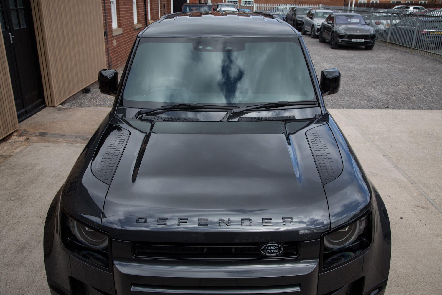 Used Land Rover Defender 110 for sale - 78170600: Photo 37