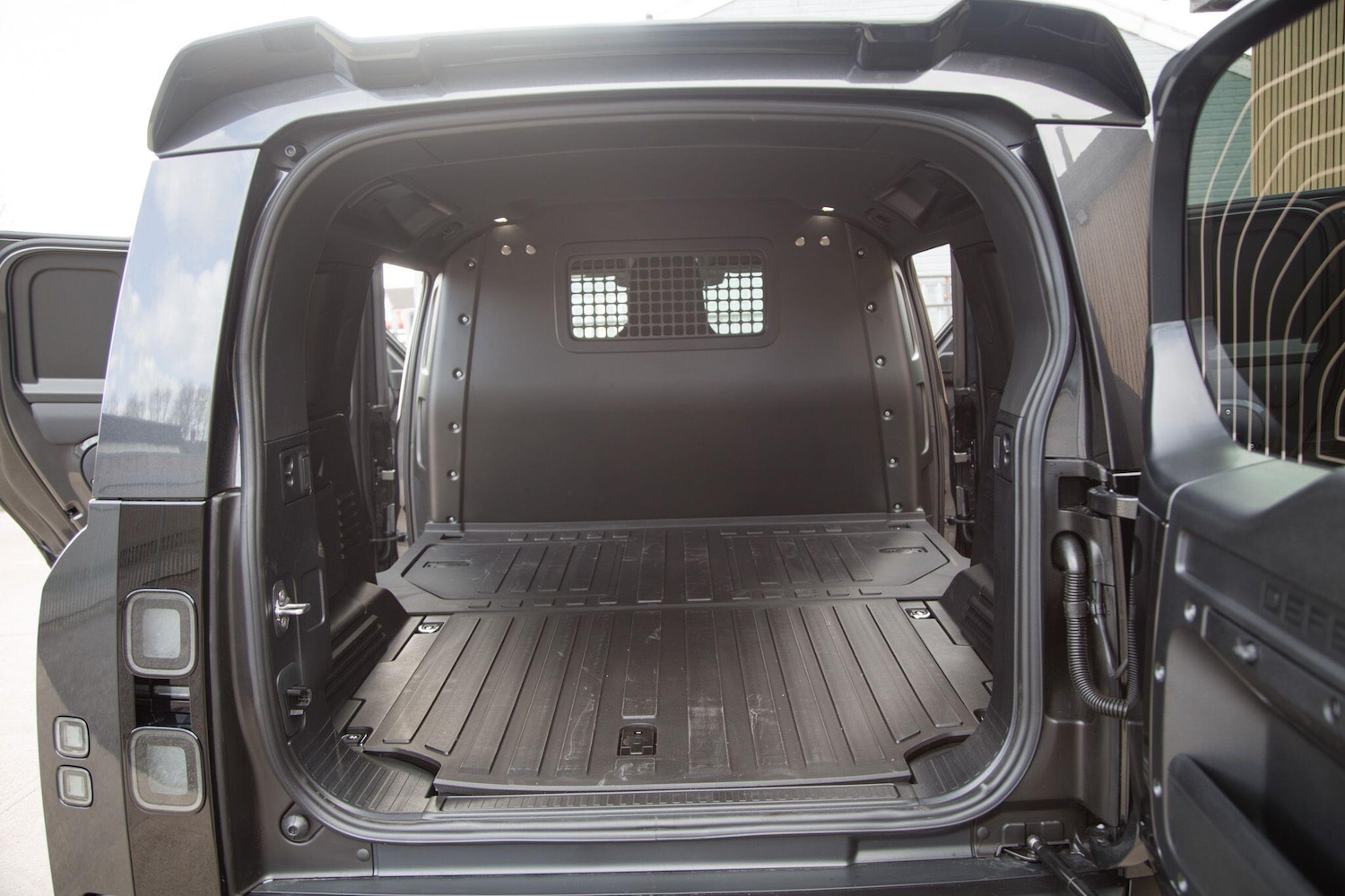 Used Land Rover Defender 110 for sale - 78170600: Photo 48