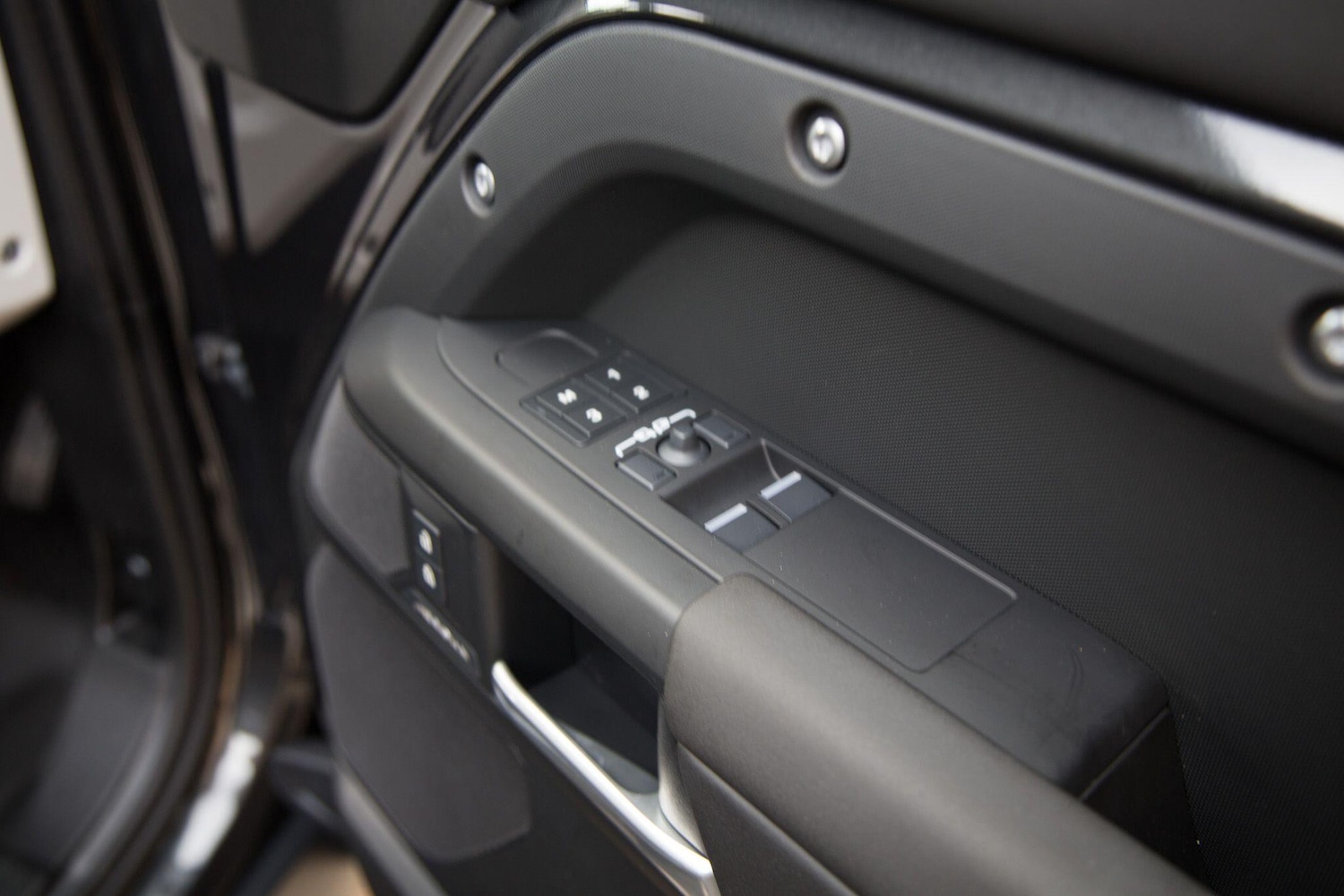 Used Land Rover Defender 110 for sale - 78170600: Photo 55