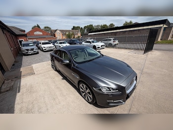 Used Jaguar XJ 2016 for sale - 78741796: Photo