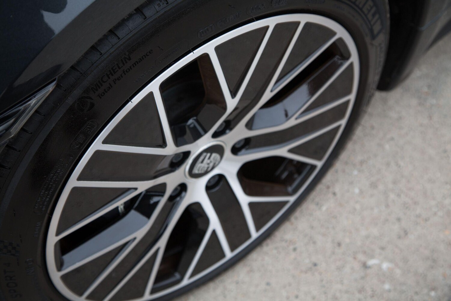 Used Porsche Taycan for sale - 78092729: Photo 10