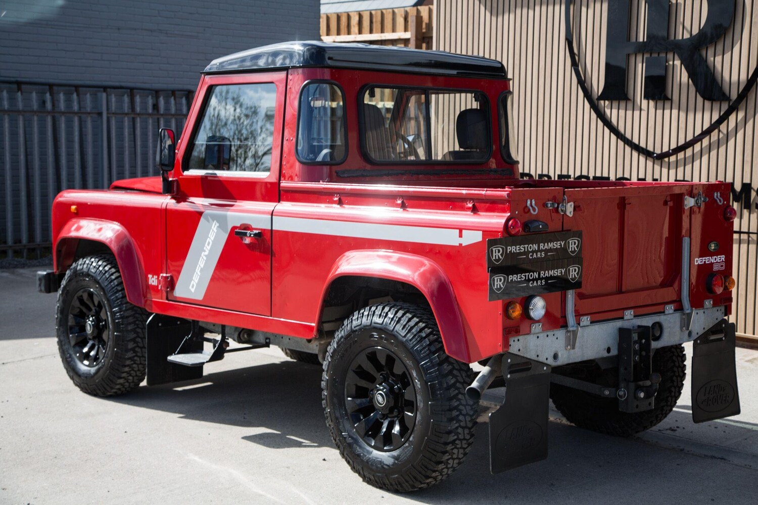 Used Land Rover Defender 90 1975 for sale - 78092739: Photo 5