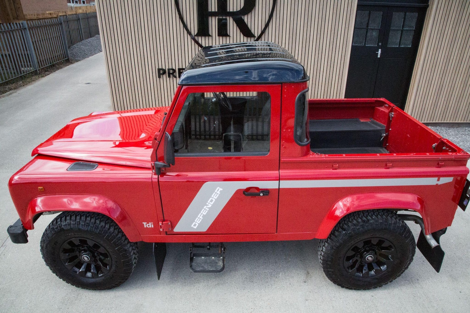 Used Land Rover Defender 90 1975 for sale - 78092739: Photo 50