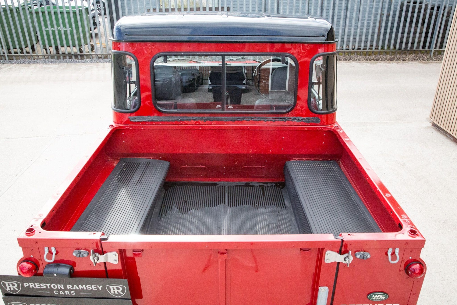 Used Land Rover Defender 90 1975 for sale - 78092739: Photo 52