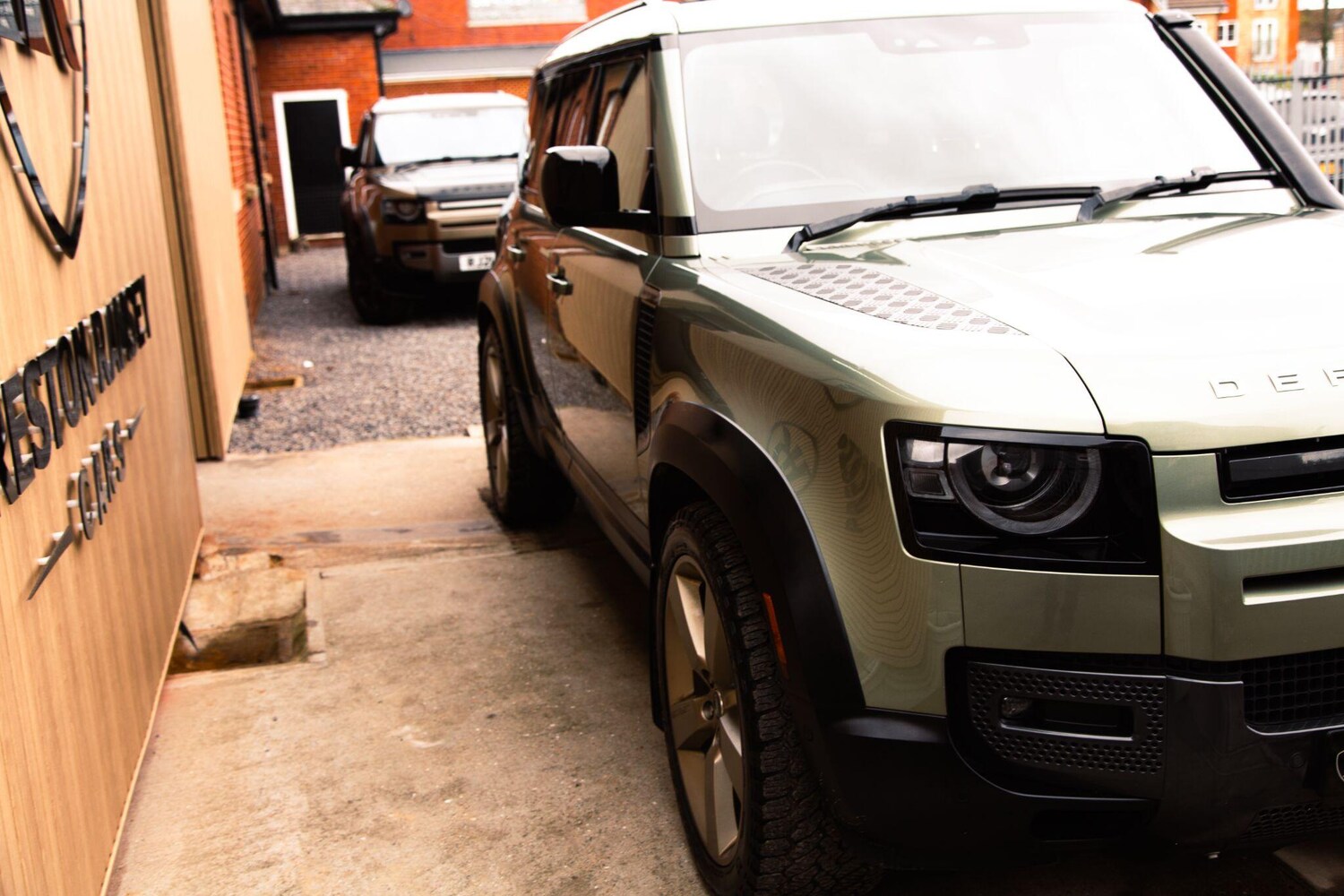 Used Land Rover Defender 2020 for sale - 78092726: Photo 11