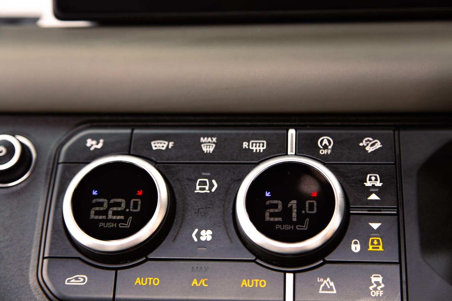 Used Land Rover Defender 2020 for sale - 78092726: Photo 39