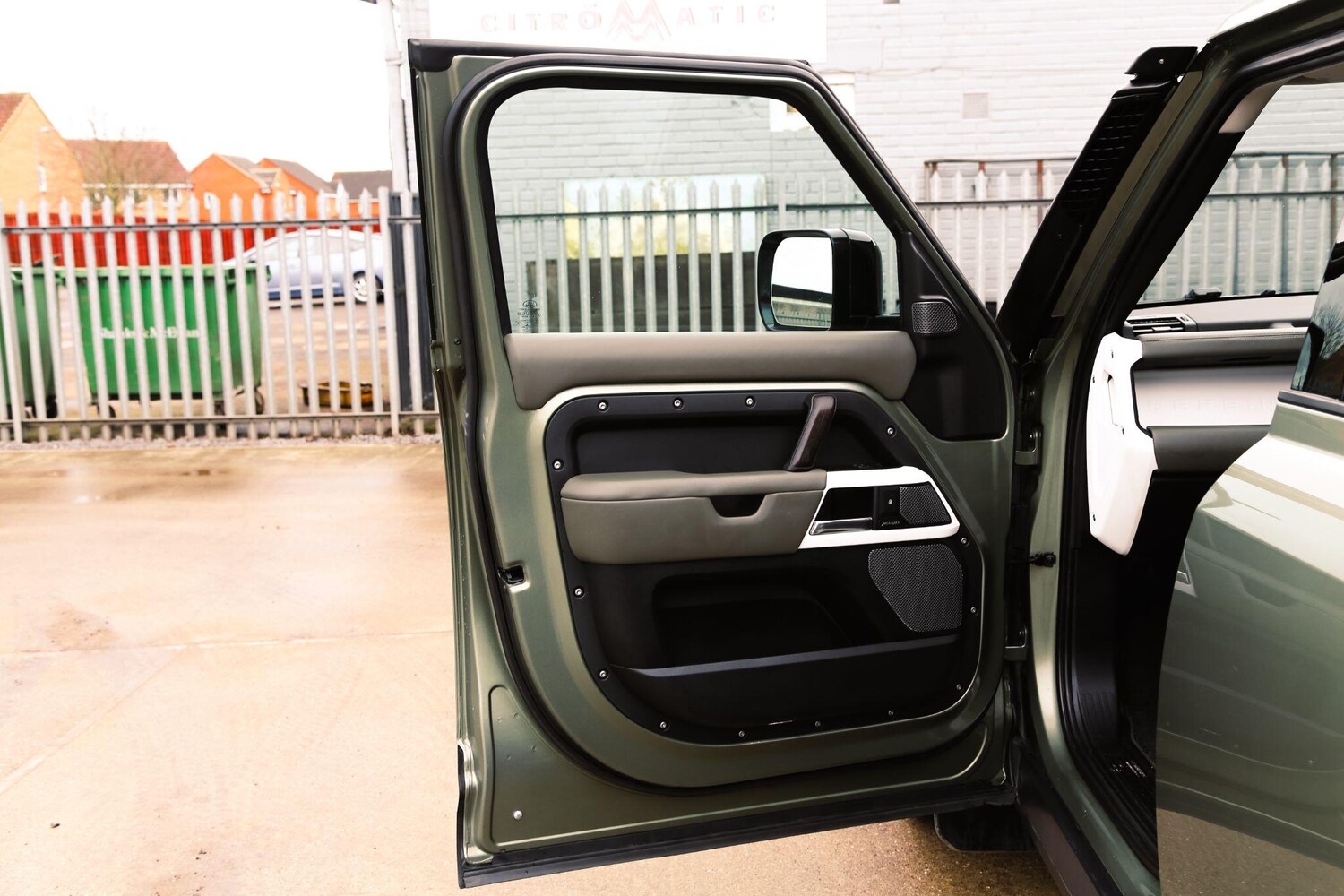 Used Land Rover Defender 2020 for sale - 78092726: Photo 43