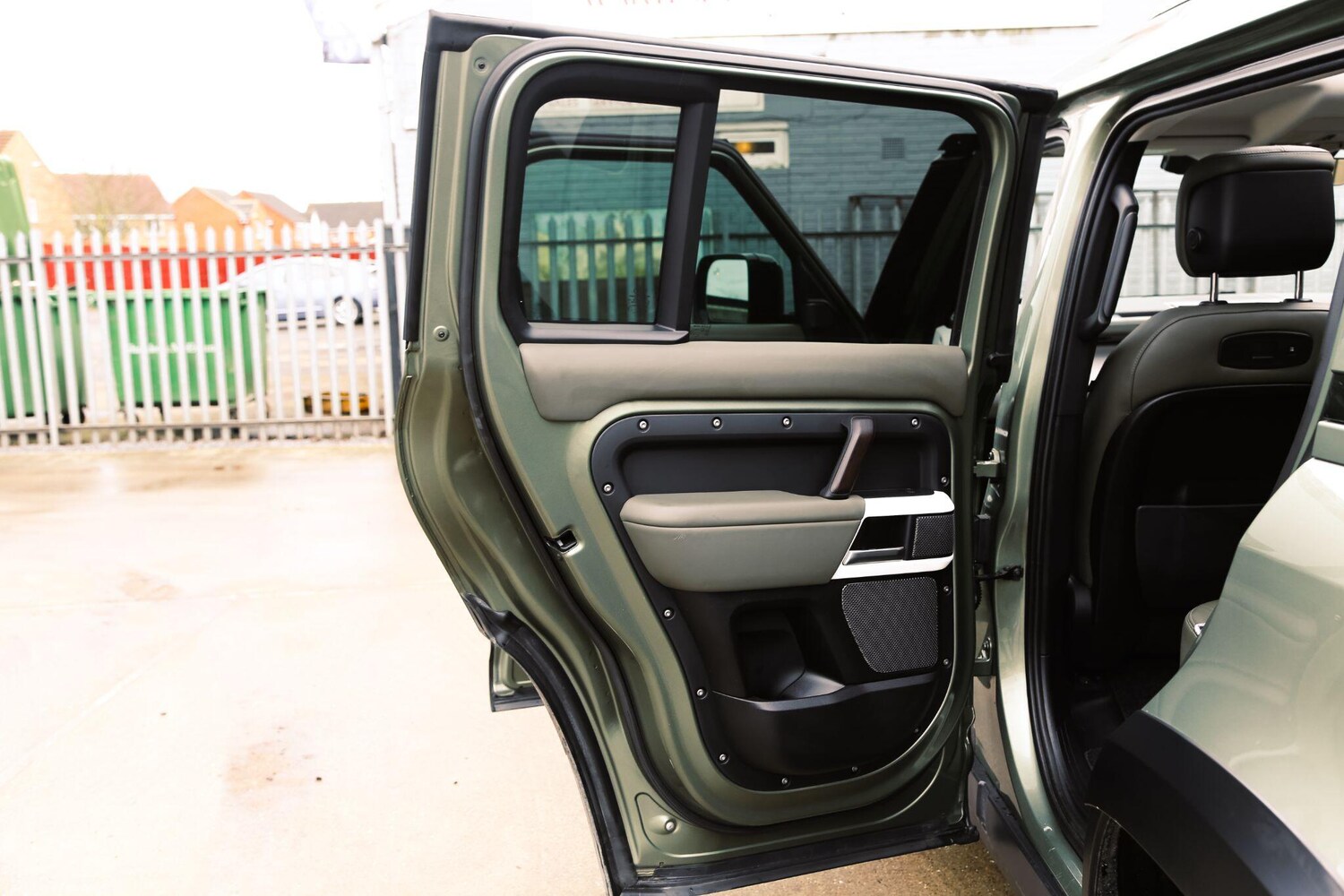 Used Land Rover Defender 2020 for sale - 78092726: Photo 44