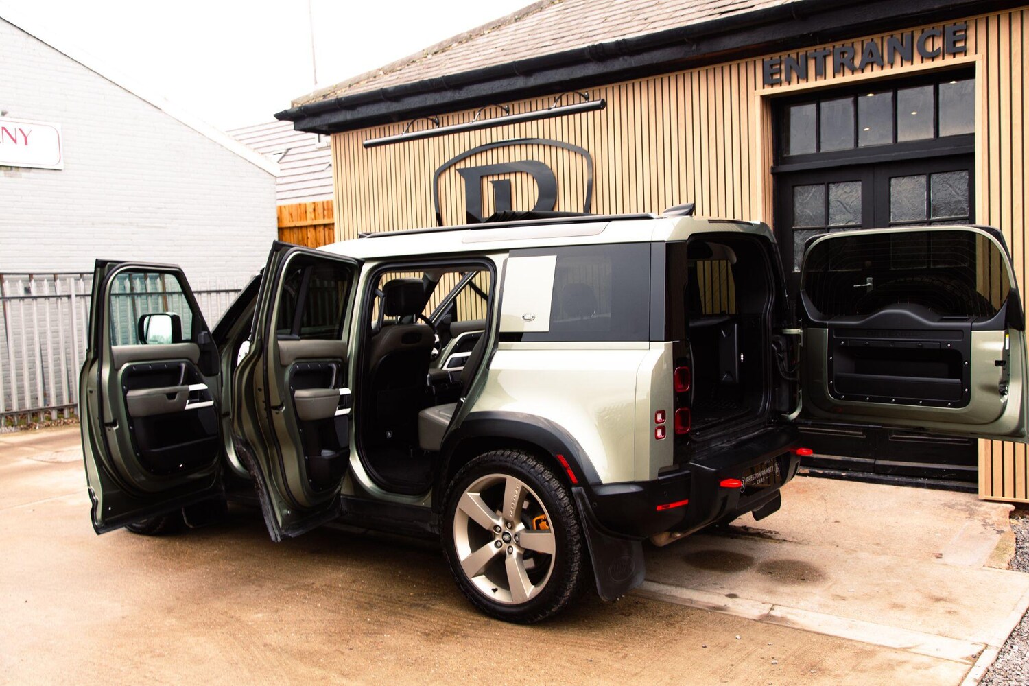 Used Land Rover Defender 2020 for sale - 78092726: Photo 45