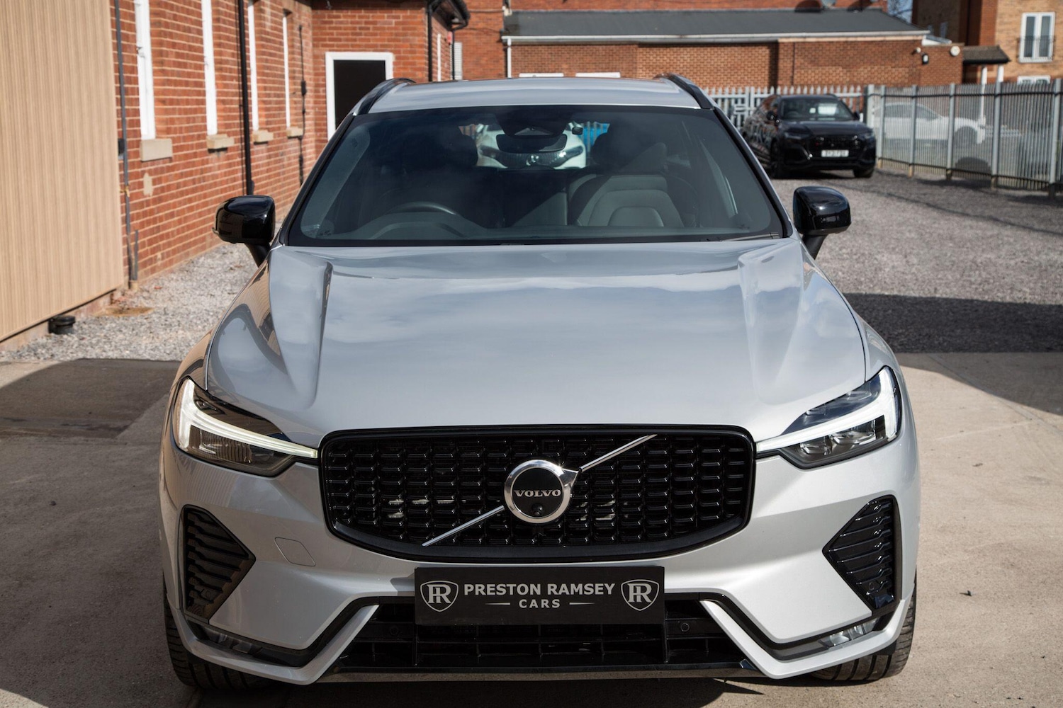 Used Volvo XC60 2022 for sale - 78092737: Photo 2