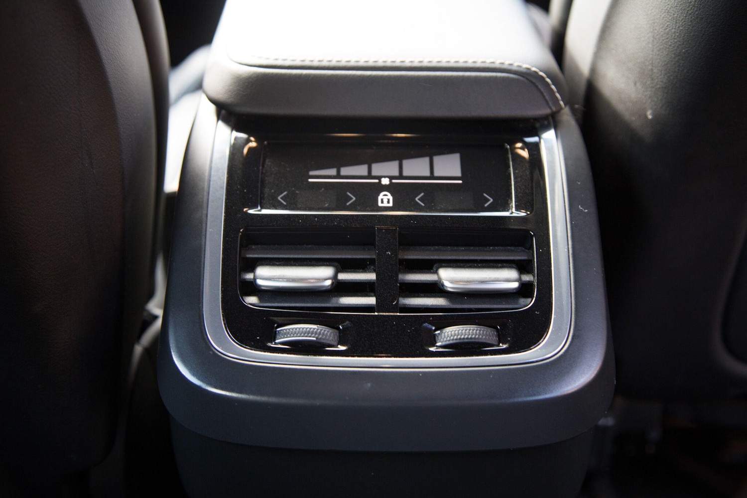 Used Volvo XC60 2022 for sale - 78092737: Photo 32