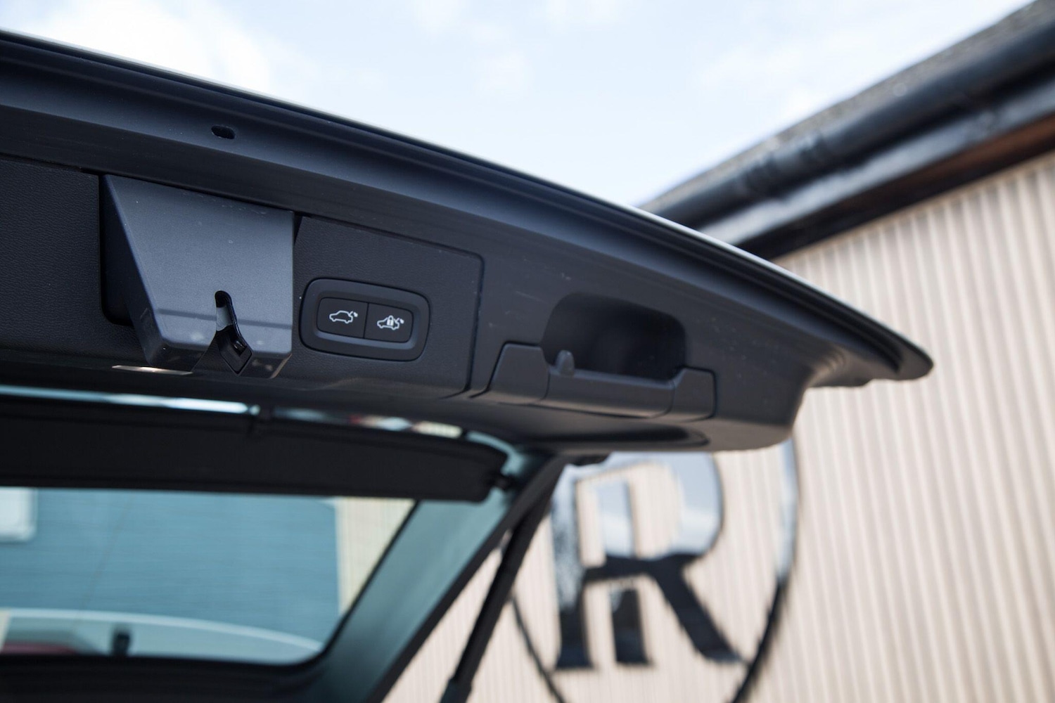 Used Volvo XC60 2022 for sale - 78092737: Photo 37