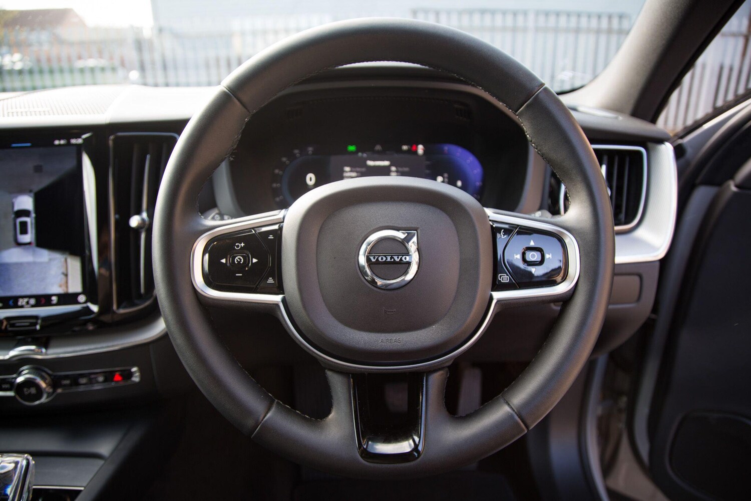 Used Volvo XC60 2022 for sale - 78092737: Photo 59