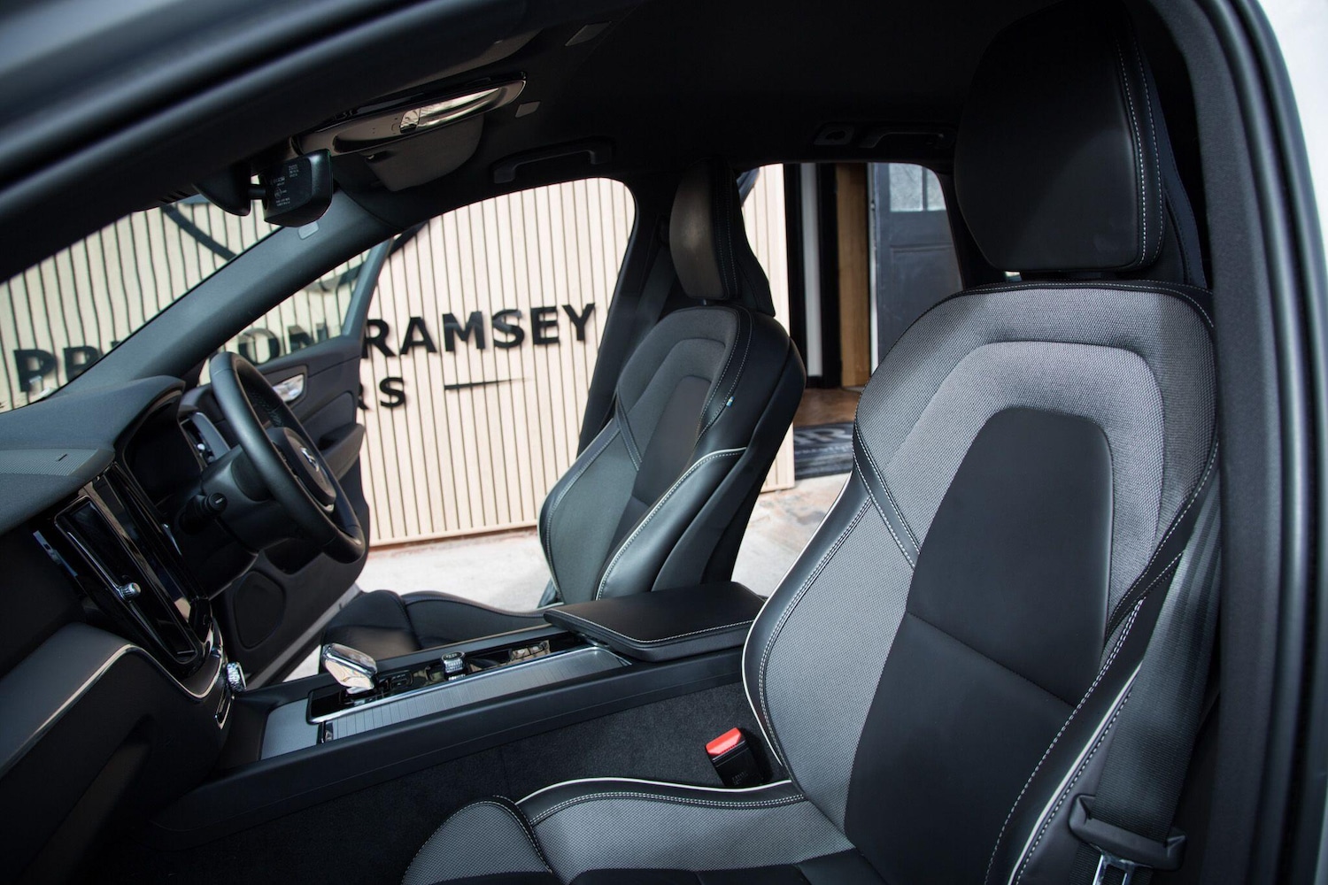 Used Volvo XC60 2022 for sale - 78092737: Photo 62