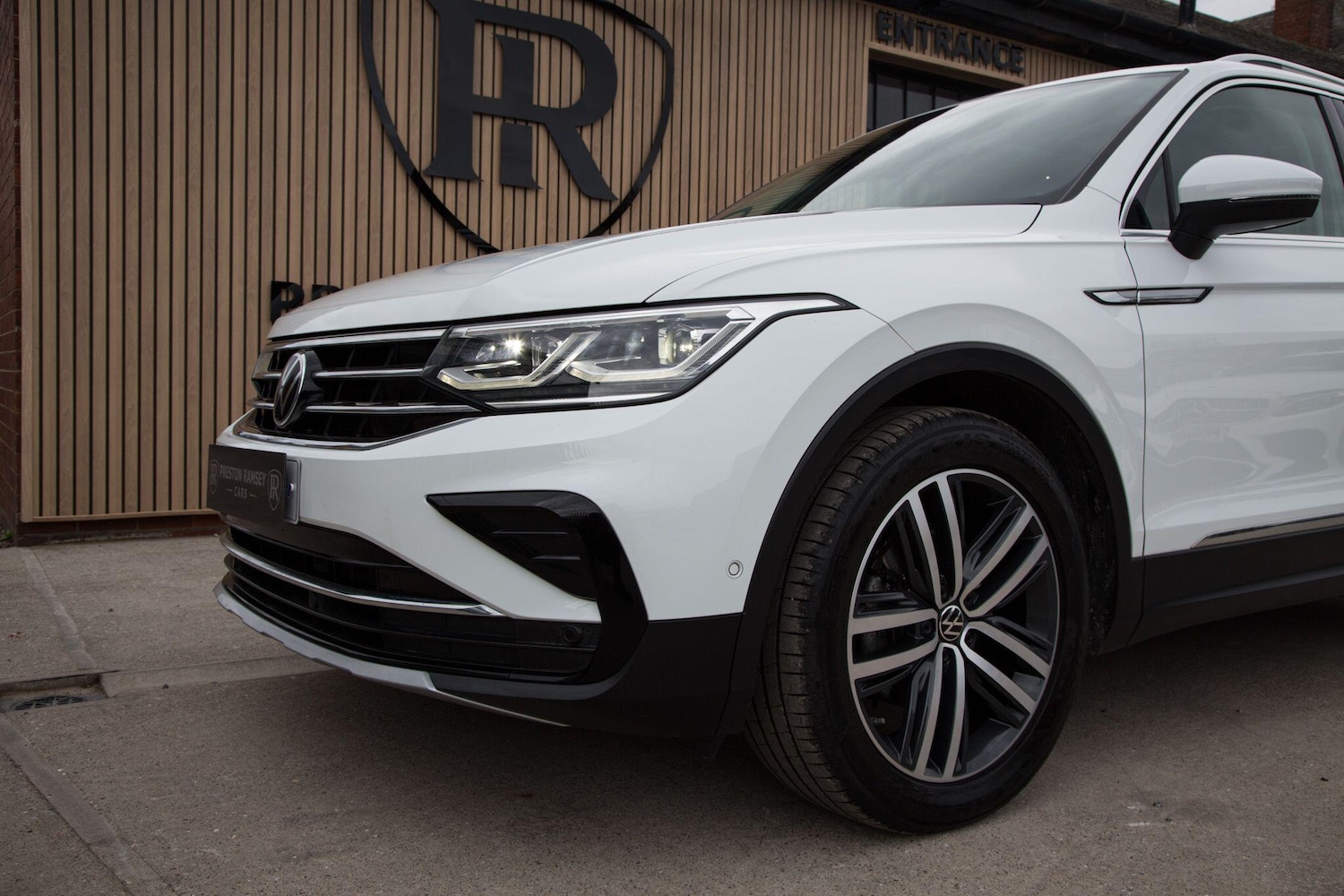 Used Volkswagen Tiguan 2021 for sale - 78116032: Photo 11