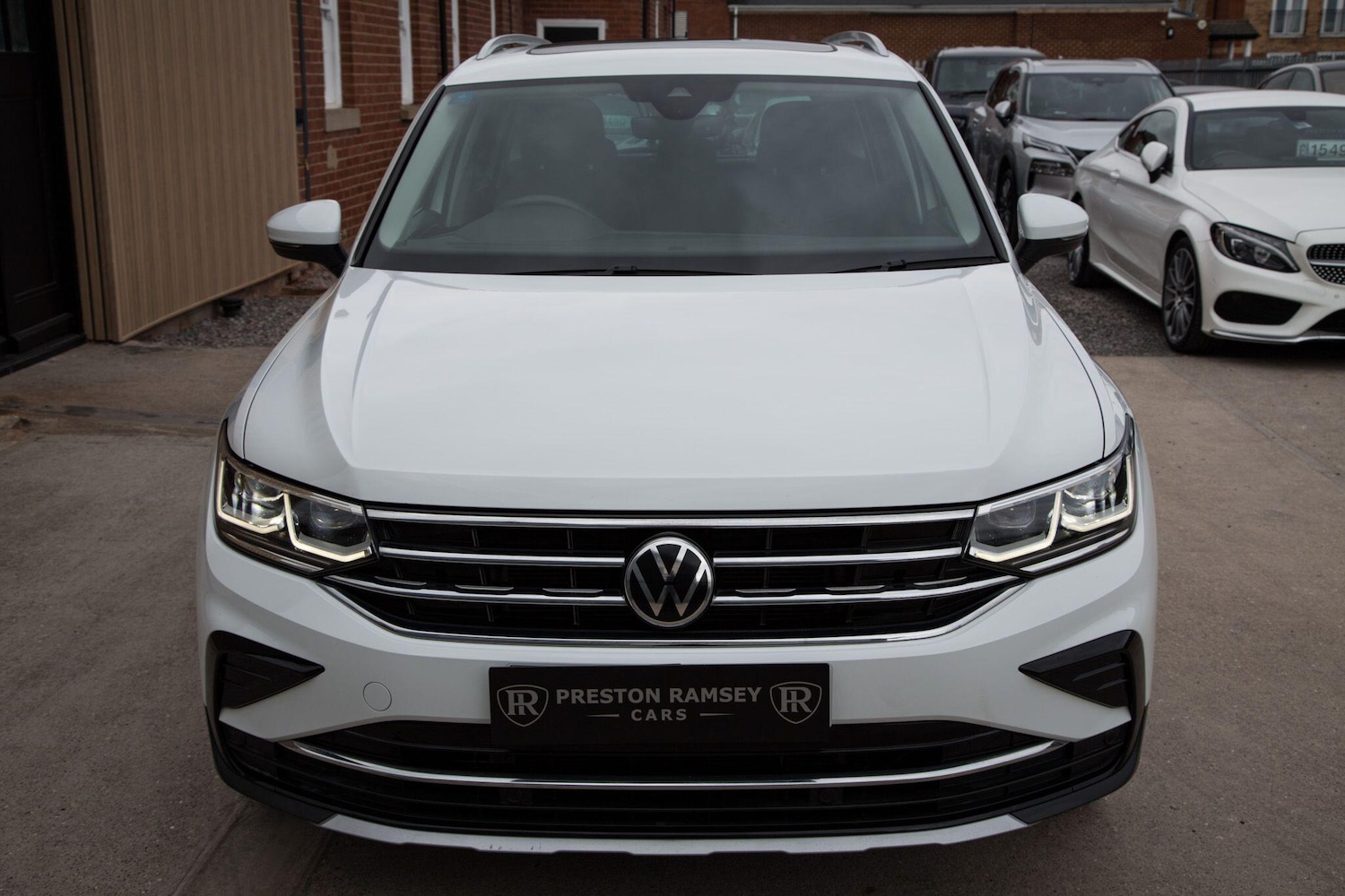 Used Volkswagen Tiguan 2021 for sale - 78116032: Photo 2