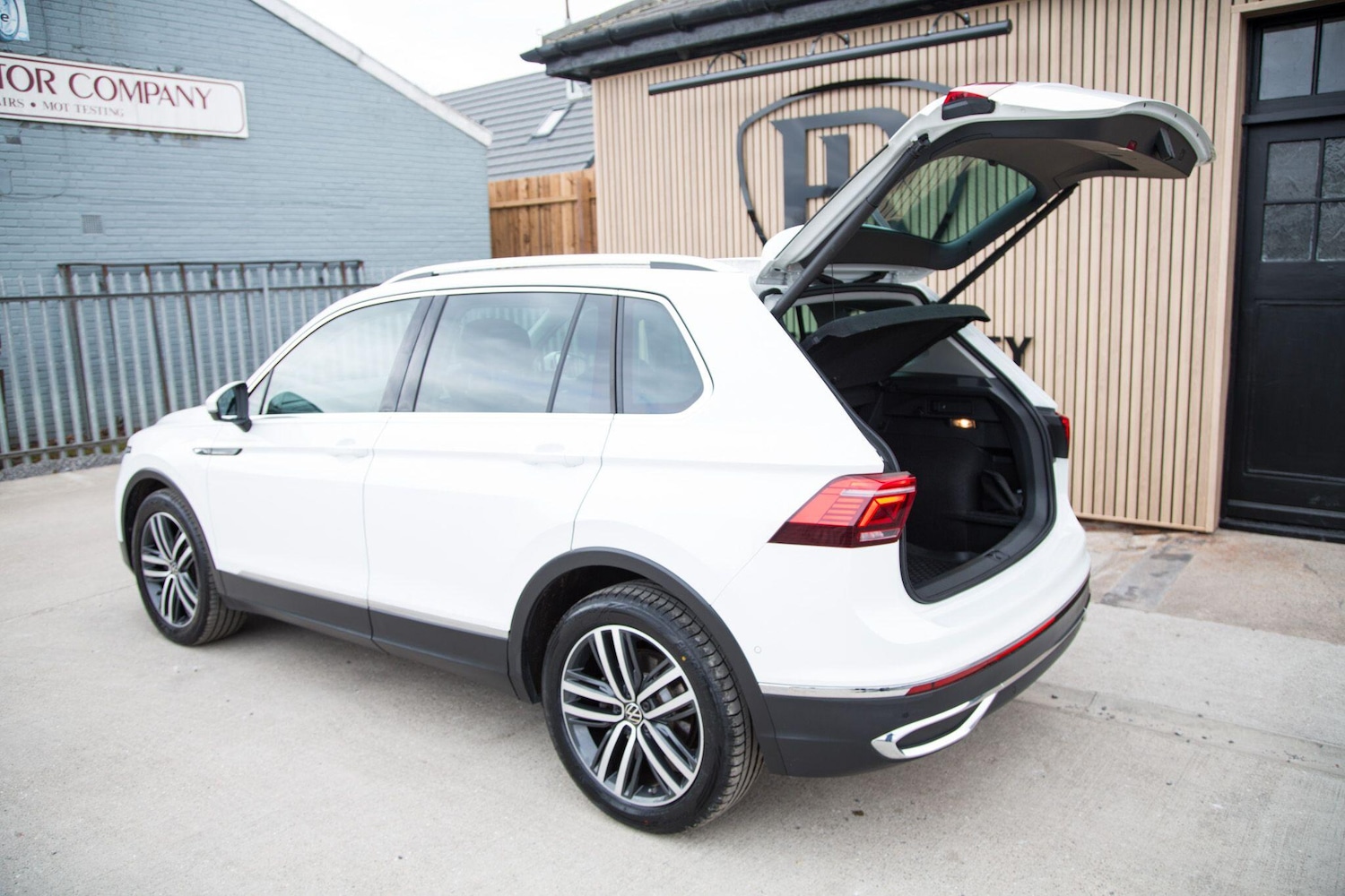 Used Volkswagen Tiguan 2021 for sale - 78116032: Photo 21