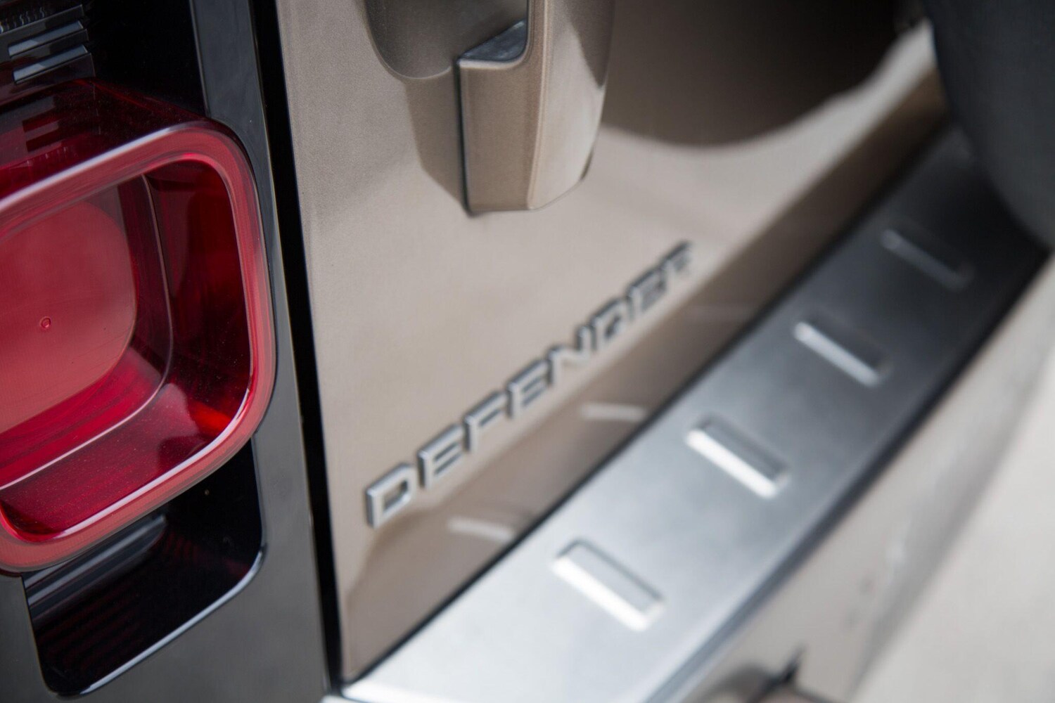 Used Land Rover Defender 2021 for sale - 78092734: Photo 17